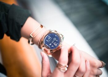 A Woman’s Guide to Buying Luxury Watch